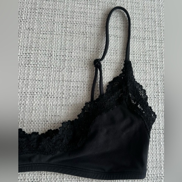 SKIMS Fits Everybody Lace Scoop Bralette in Onyx size XXS - Picture 8 of 13